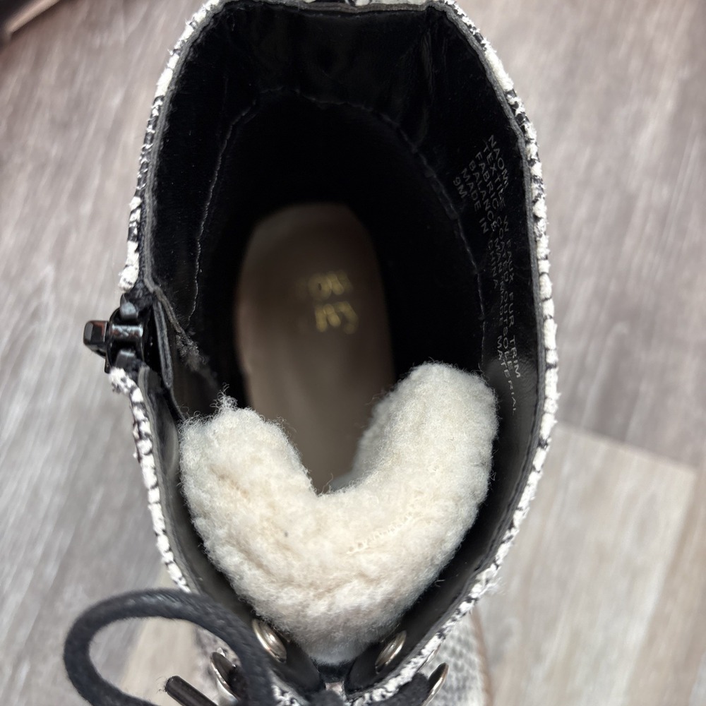 Crown & Ivy NAOMI Snake Print Textile/Fur Trim Lace Up/Zip Ankle Boots Size 9 - Picture 8 of 12